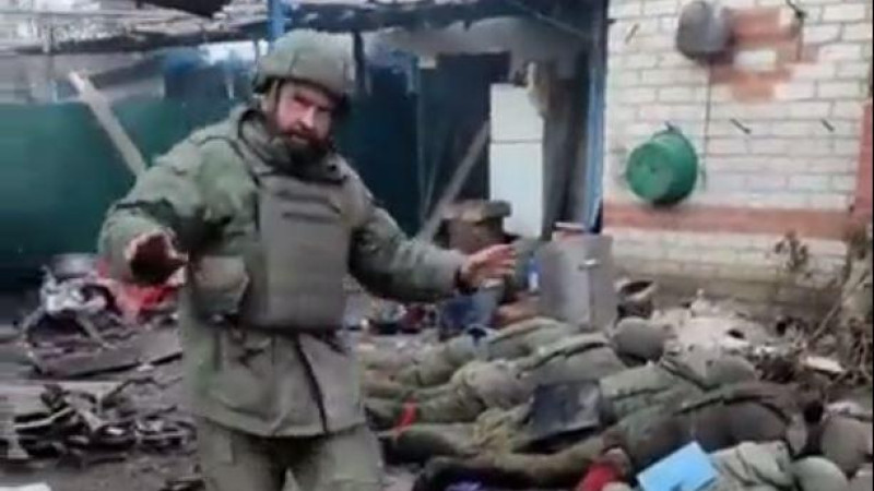 Photo of video | Tragedie în două acte: Un grup de ruși s-a hotărât să se predea ucrainenilor. Unul dintre ei a luat o decizie care „i-a costat” viața pe toți